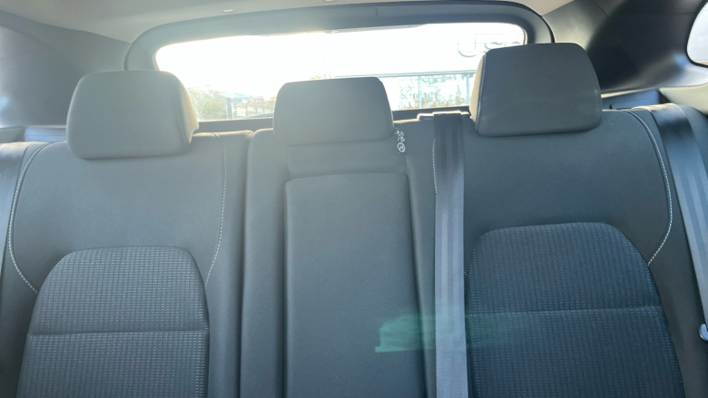 Nissan Qashqai 1.3 DiG-T MH Acenta Premium 5dr Petrol Hatchback